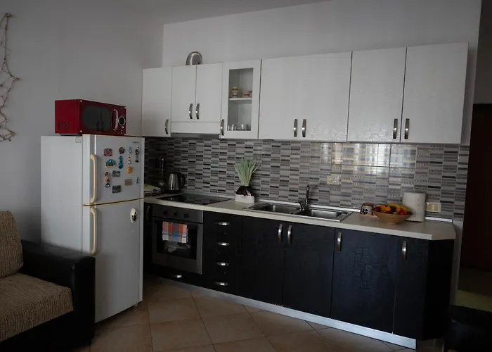 Hoxha Veranda Apartment